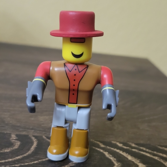 2/$10 Roblox Toy Figure Red Shirt & Hat Brown Vest Character - Picture 1 of 6